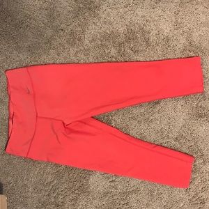 Nike Coral cropped leggings